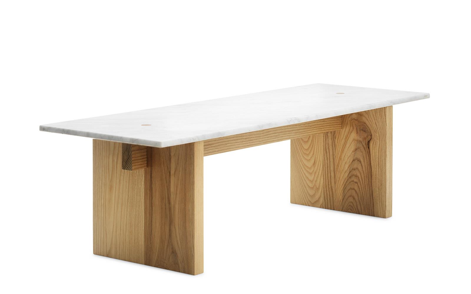 Solid sofabord – design i marmor og eg