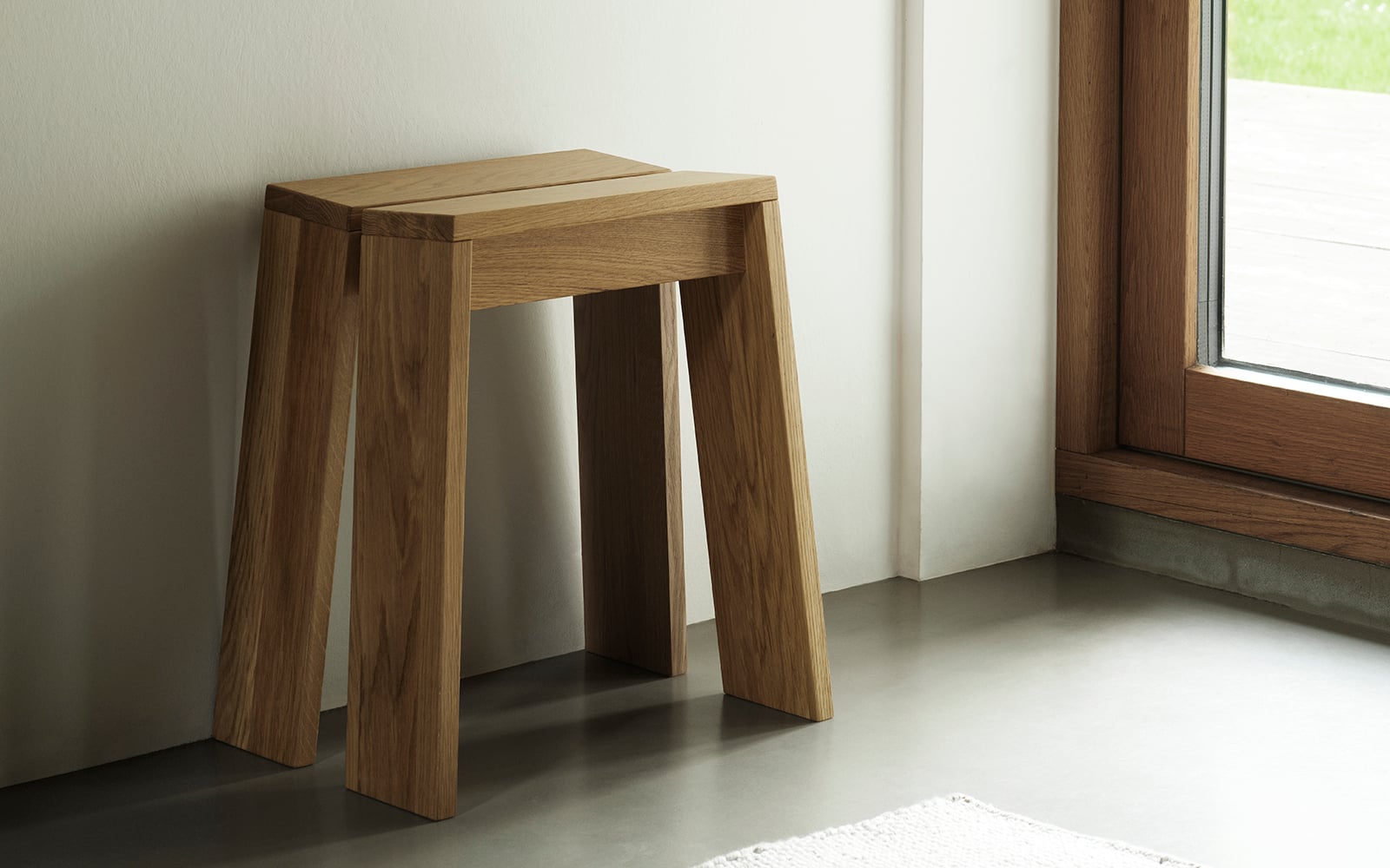 Let stool Normann Copenhagen